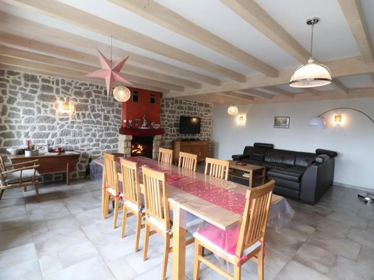 Maison De Caractere Renovee Avec Cheminee, Terrasse, Jardin Et Acces Aux Stations De Ski Et Sites Naturels - Fr-1-742-480 Cezens Holiday home