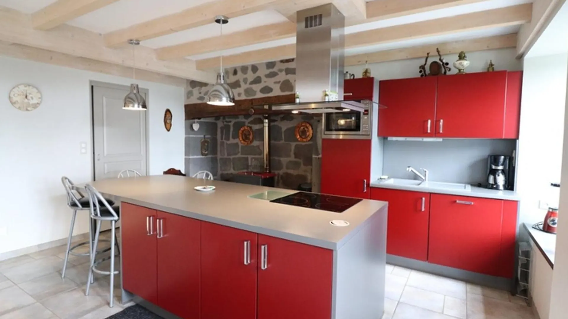 Maison De Caractere Renovee Avec Cheminee, Terrasse, Jardin Et Acces Aux Stations De Ski Et Sites Naturels - Fr-1-742-480 Cezens Holiday home